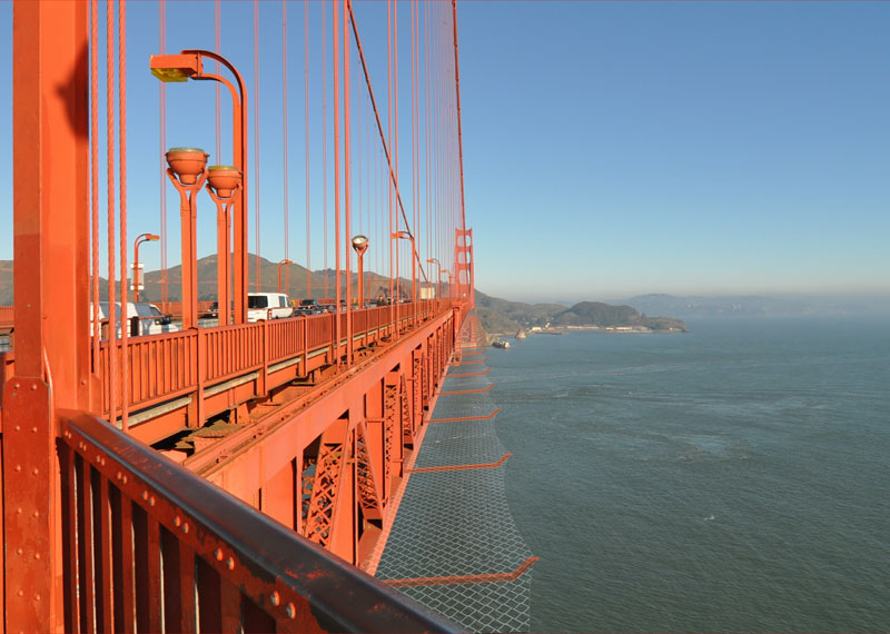 New Golden Gate Bridge Barrier Draws Sighs of Relief - The New York Times